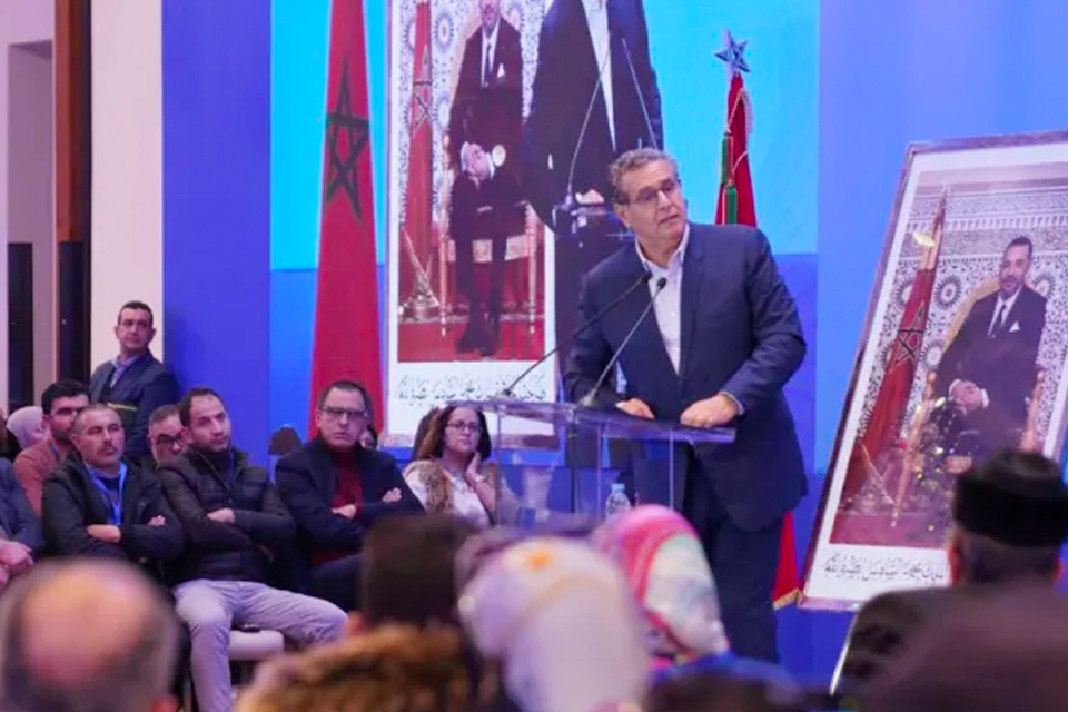 أخنوش: الحكومة ماضية في تنزيل التزاماتها في قطاعات الصحة والتعليم والشغل وإصلاح الإدارة