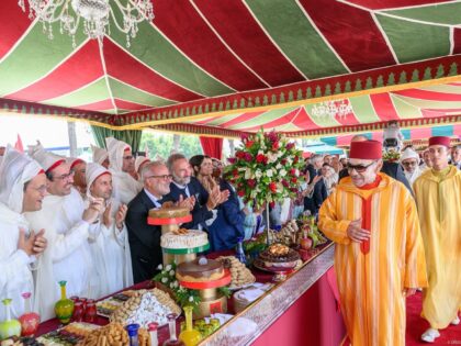 جلالة الملك يترأس بالمضيق حفل استقبال بمناسبة عيد العرش المجيد