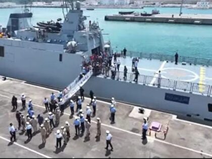 البحرية الملكية تُدخل البهجة على أطفال العسكريين في وضعية إعاقة برحلات بحرية احتفاءً بعيد العرش المجيد