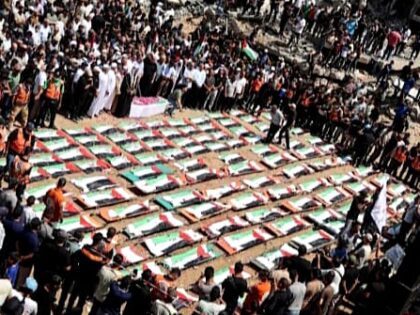 مشهد مؤلم في غزة.. تشييع جماعي لـ112 فردا من عائلة واحدة بعد ثلاث سنوات تحت الأنقاض