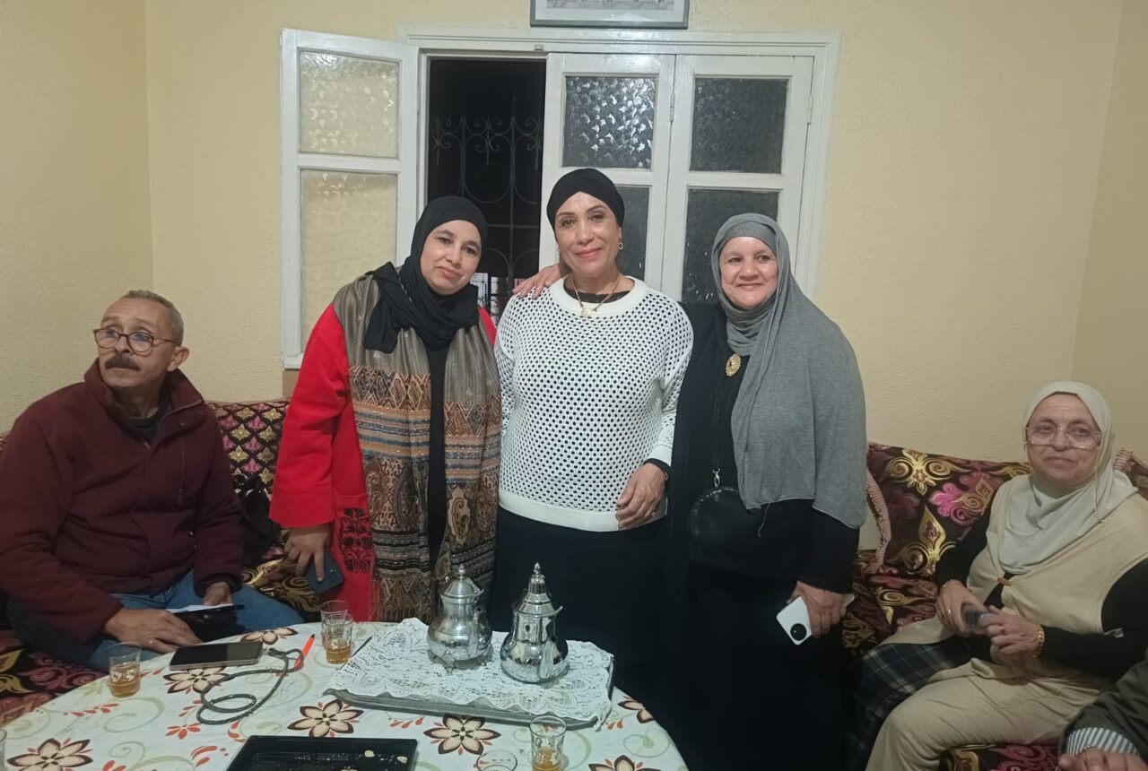 حياة البروطة.. مؤسسة جمعية الرحمة المراكشية وداعمتها الأساسية ورئيسة «R.A.M.A» البلجيكية، وبوشعيب الياساد رئيس جمعية الرحمة المراكشية وللا فاطمة عباد أمينة المال في مشروع «CAP+2030»