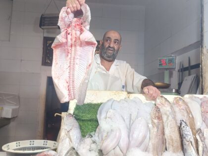 مراكش.. حرارة الصيف وهروب السكان نحو الشواطئ يراجعان مبيعات الأسماك.. والجودة العالية تبقى العنوان الأبرز