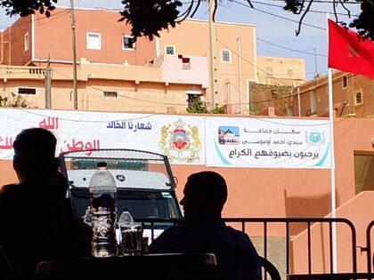 مقاهٍ بموسم تزروالت سيدي أحمد أوموسى تفرض قنينات الماء على الزبائن رغم القرار.. مطالب بتدخل السلطات