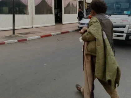 عندما يتحول مختل عقليًا إلى مصدر خطر.. من يعوض ضحايا الاعتداء؟ وهل يمكن مقاضاة الجماعة أمام القضاء الإداري؟