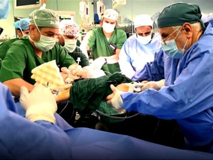 إنجاز طبي يعيد الأمل لتوأم مغربي.. “سجى و ضحى” تنفصلان بعد عملية دقيقة بالرياض