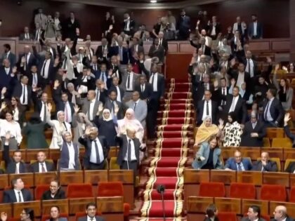 مجلس النواب يمنح الثقة لحكومة المنصوري بـ204 أصوات مقابل 127
